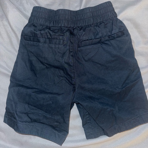 Authentic kids Burberry shorts size 6 - Picture 2 of 4